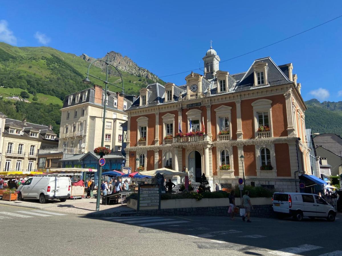 Le Navarre, charmant T2 familial équipé, en rez-de-chaussée, très bien situé en centre ville de Cauterets Esterno foto