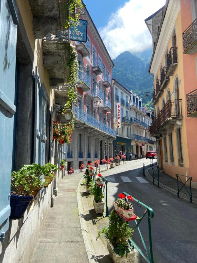 Le Navarre, charmant T2 familial équipé, en rez-de-chaussée, très bien situé en centre ville de Cauterets Esterno foto