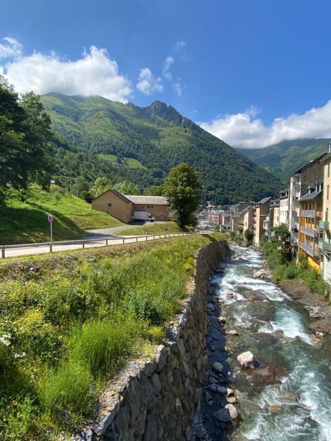 Le Navarre, charmant T2 familial équipé, en rez-de-chaussée, très bien situé en centre ville de Cauterets Esterno foto