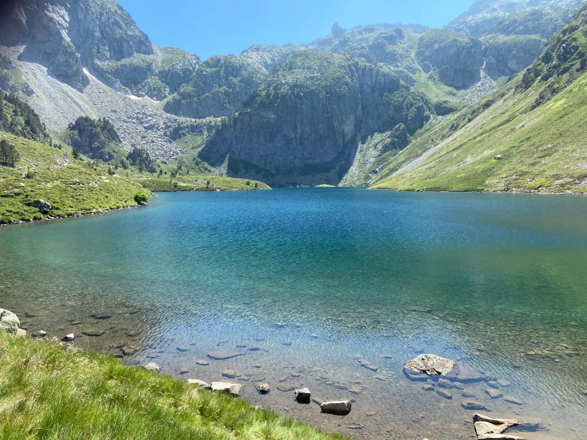 Le Navarre, charmant T2 familial équipé, en rez-de-chaussée, très bien situé en centre ville de Cauterets Esterno foto