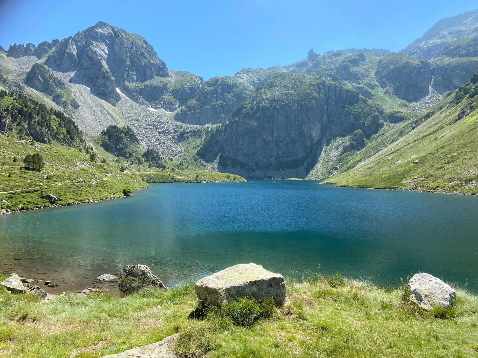 Le Navarre, charmant T2 familial équipé, en rez-de-chaussée, très bien situé en centre ville de Cauterets Esterno foto