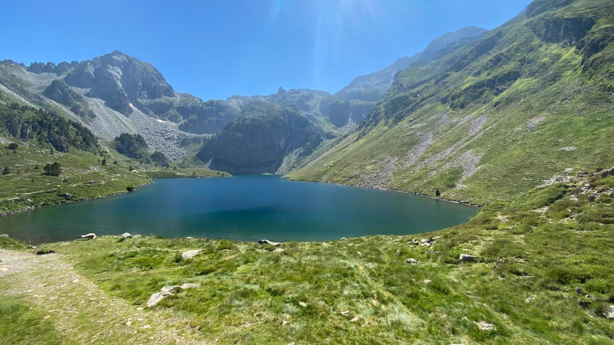 Le Navarre, charmant T2 familial équipé, en rez-de-chaussée, très bien situé en centre ville de Cauterets Esterno foto